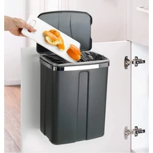 Ajtóra szerelhető szemetesek