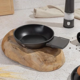 berlinger-haus-tapadasmentes-mini-serpenyo-16-cm-antracit-bh-8136